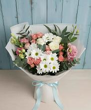 Букет цветов из:  Розы, Лизиантусы и Хризантемы в Красные Баррикады