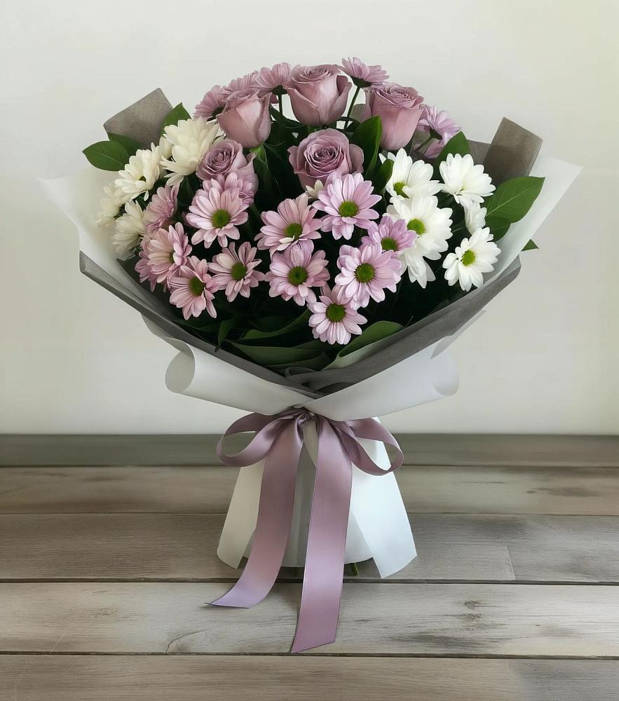 Букет цветов из: Хризантемы и Розы в Красные Баррикады