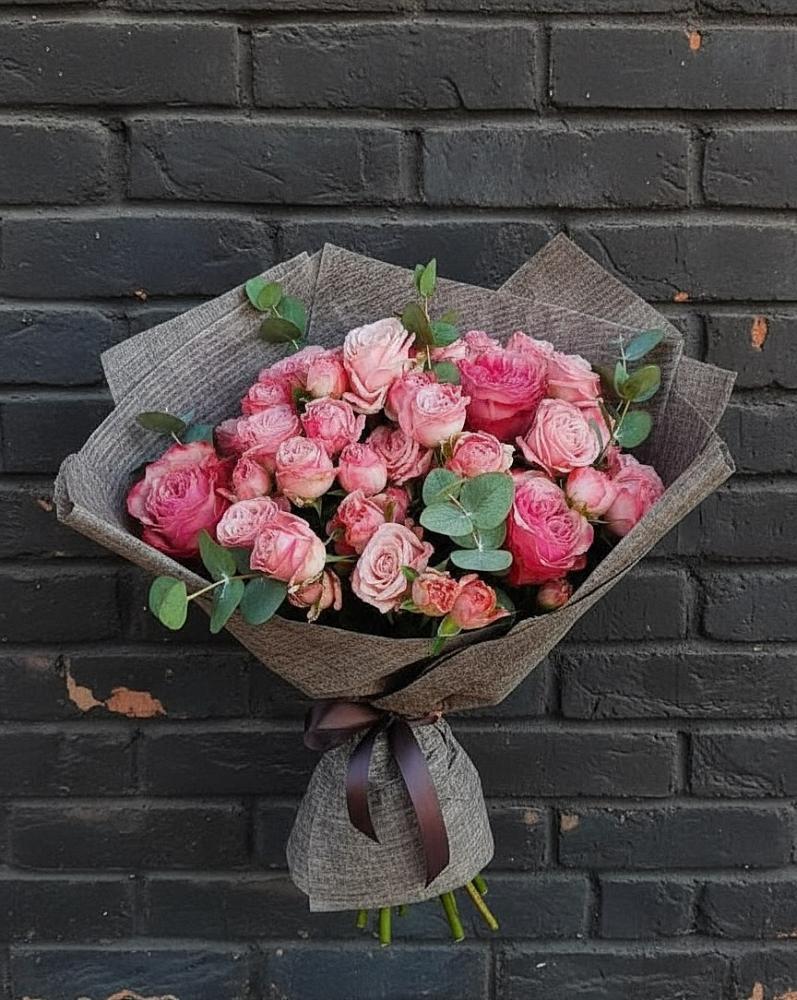 Букет цветов из: Розы в Красные Баррикады