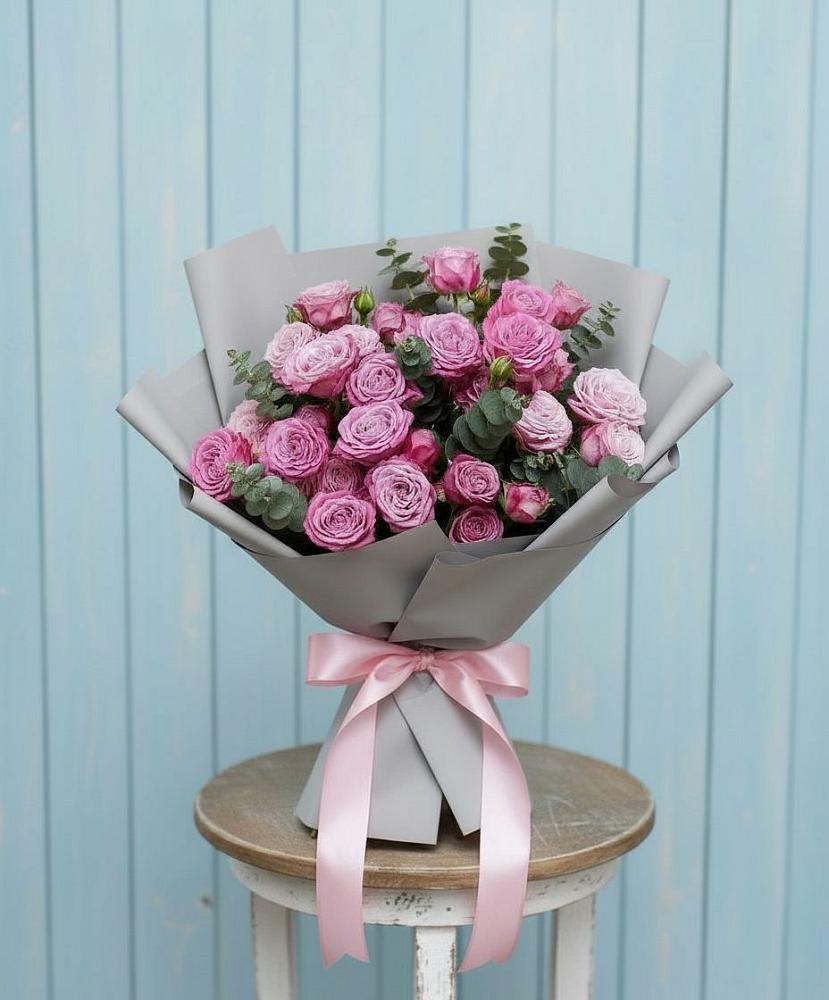 Букет цветов из: Розы в Красные Баррикады