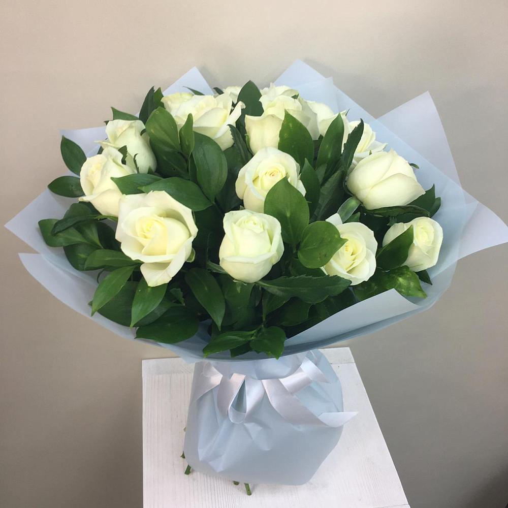 Букет 15 Белых роз Проуд в Красные Баррикады