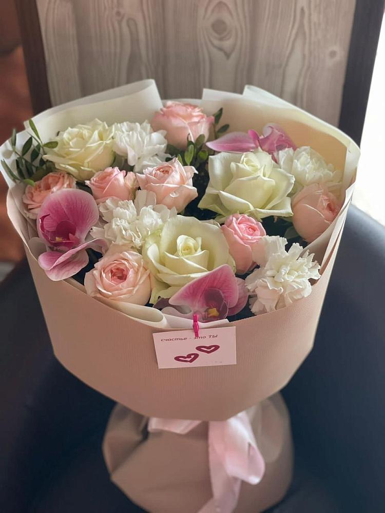 Букет цветов из: Орхидеи, Розы и Гвоздики в Красные Баррикады