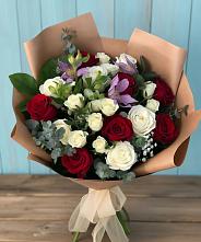 Букет цветов из:  Розы и Альстромерии #REPLACE_PRED# Красные Баррикады