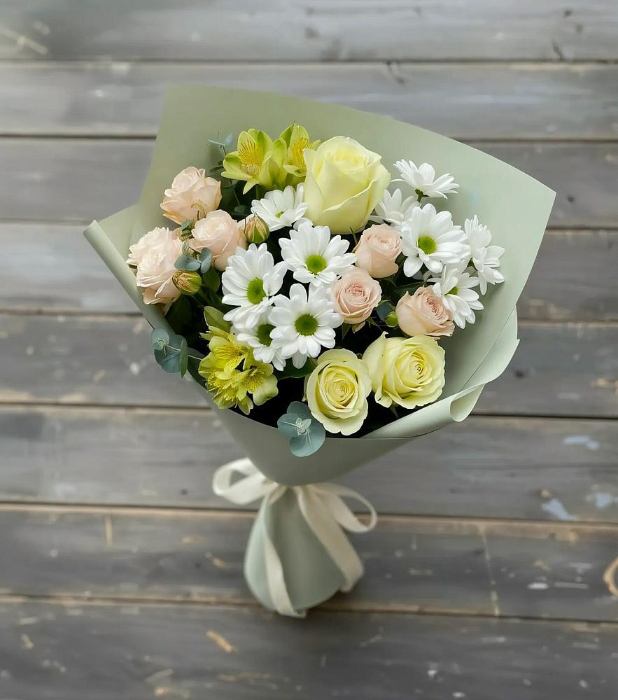 Букет цветов из: Альстромерии, Розы и Хризантемы в Красные Баррикады