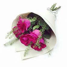 Букет цветов из:  Розы в Красные Баррикады