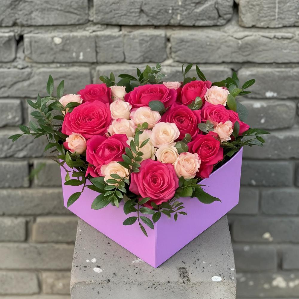 Цветочная композиция из Розы в коробке в Красные Баррикады