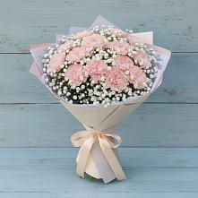 Букет цветов из:  Гвоздики в Красные Баррикады