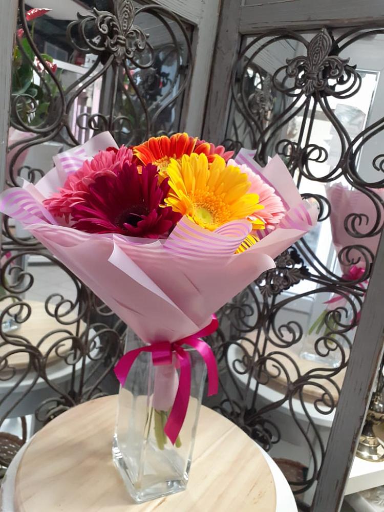 Букет цветов из: Герберы в Красные Баррикады