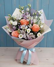 Букет цветов из:  Лизиантусы, Розы, Альстромерии и Гипсофила в Красные Баррикады