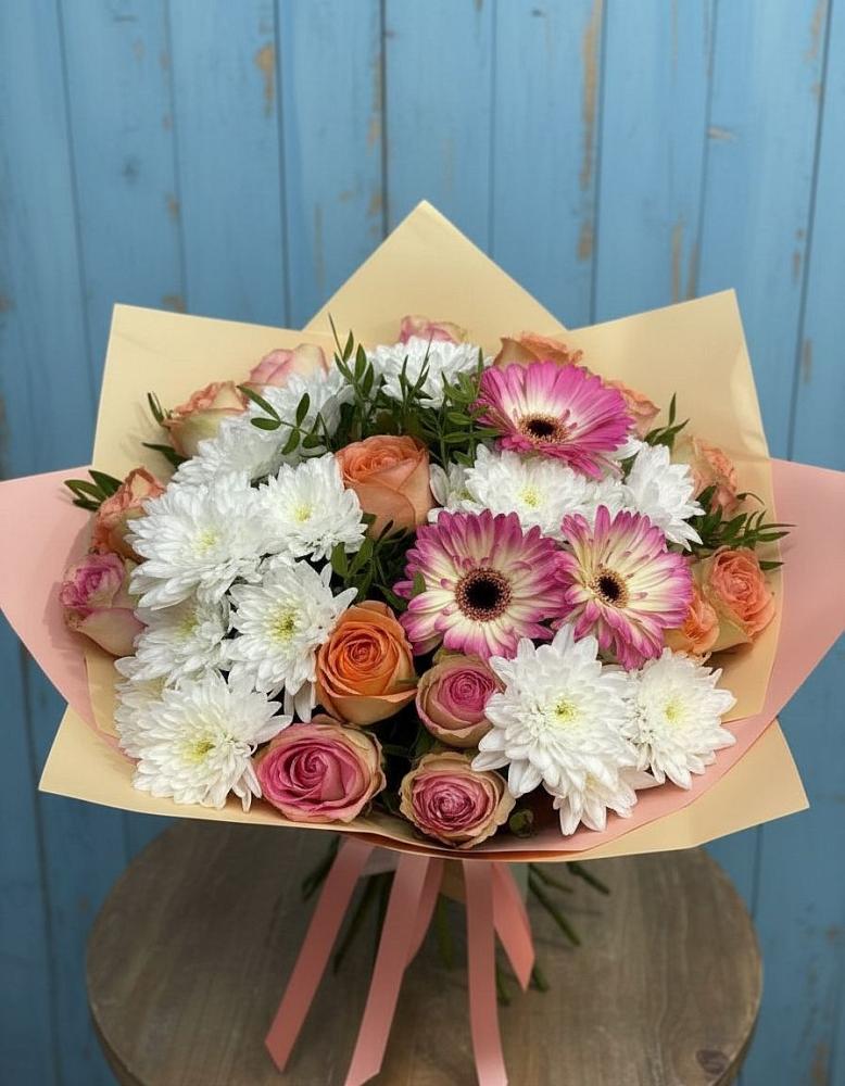 Букет цветов из: Розы, Герберы и Хризантемы в Красные Баррикады