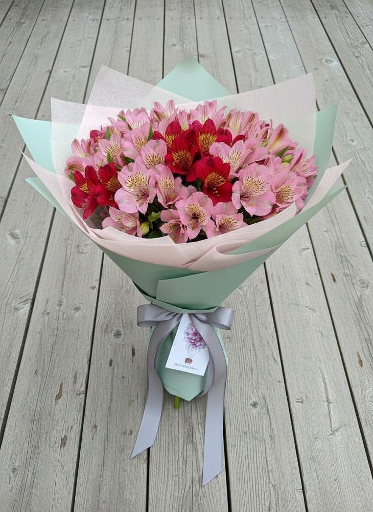 Букет цветов из: Альстромерии в Красные Баррикады