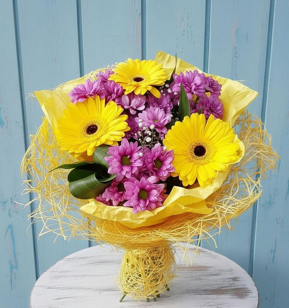 Букет цветов из: Хризантемы и Герберы в Красные Баррикады