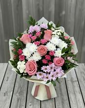 Букет цветов из:  Альстромерии, Гвоздики, Розы и Хризантемы в Красные Баррикады