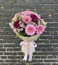 Букет цветов из:  Герберы и Хризантемы в Красные Баррикады