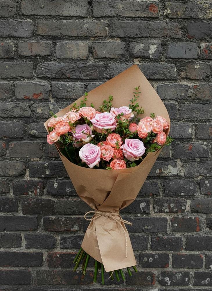 Букет цветов из: Розы в Красные Баррикады