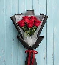 Букет цветов из:  Розы в Красные Баррикады