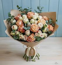 Букет цветов из:  Альстромерии и Розы в Красные Баррикады