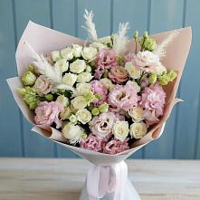 Букет цветов из:  Альстромерии и Розы #REPLACE_PRED# Красные Баррикады