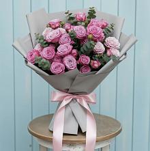 Букет цветов из:  Розы в Красные Баррикады